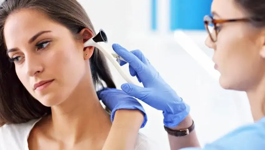 Jak wygląda badanie foniatryczne? Poznaj etapy i metody diagnostyczne