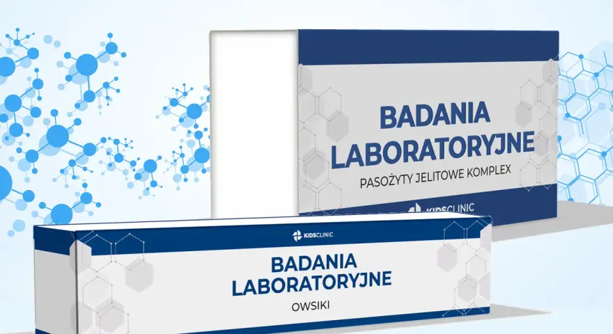 Zestaw do badania na pasożyty jelitowe. Dwa opakowania z napisem "BADANIA LABORATORYJNE" i logo KidsClinic.